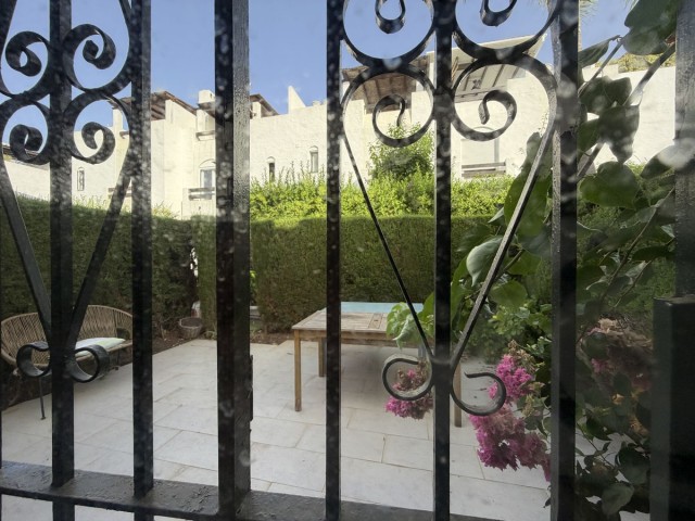3 Schlafzimmer Reihenhaus in Guadalmina Baja