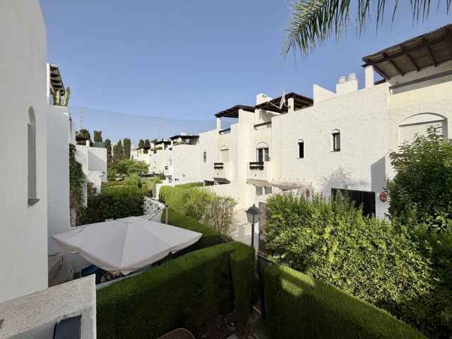 3 Schlafzimmer Reihenhaus in Guadalmina Baja