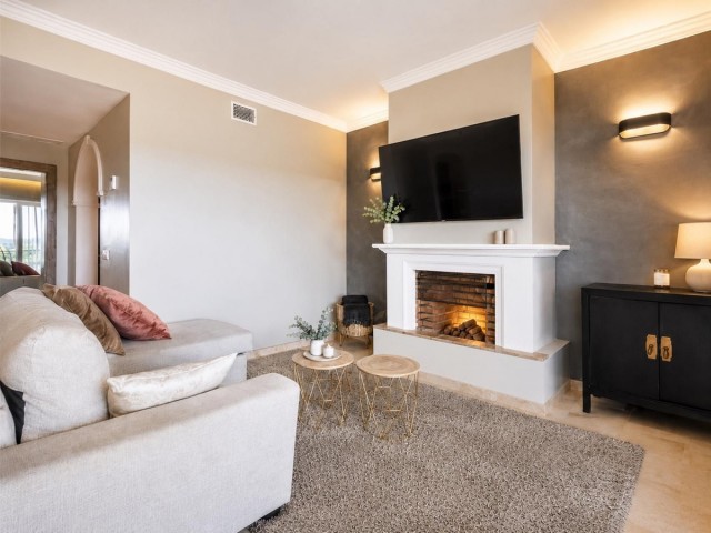 Apartment, Los Arqueros, R5471422