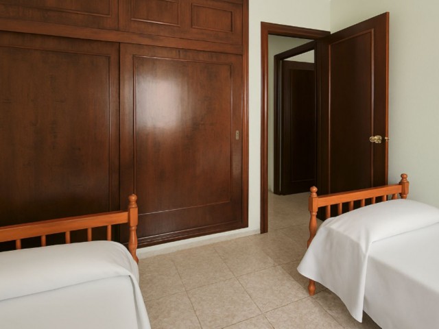 2 Bedrooms Villa in La Duquesa