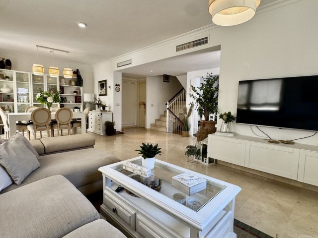 4 Bedrooms Villa in Arroyo de la Miel