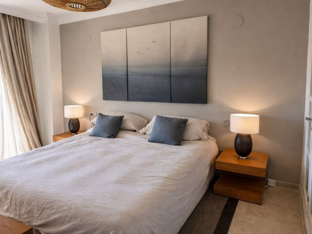 Apartamento con 3 Dormitorios  en San Roque Club