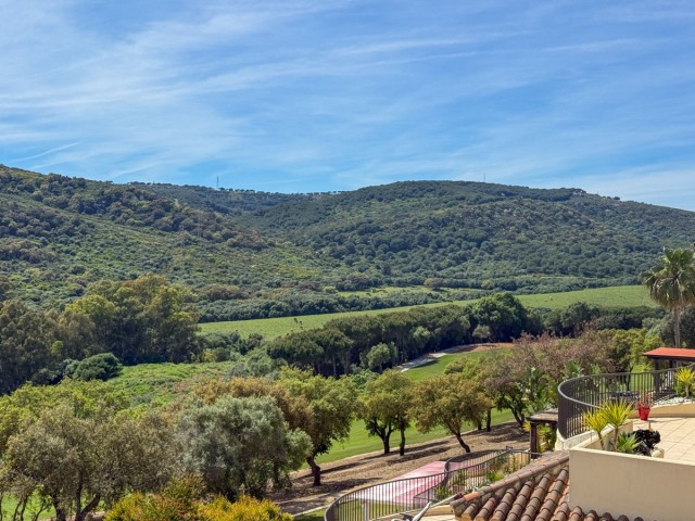 Apartamento con 3 Dormitorios  en San Roque Club