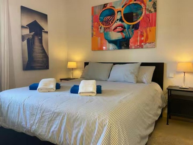 Apartment, Aloha, R5252962