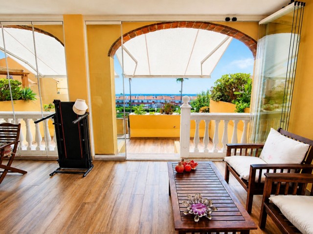 Apartment, La Duquesa, R5481544