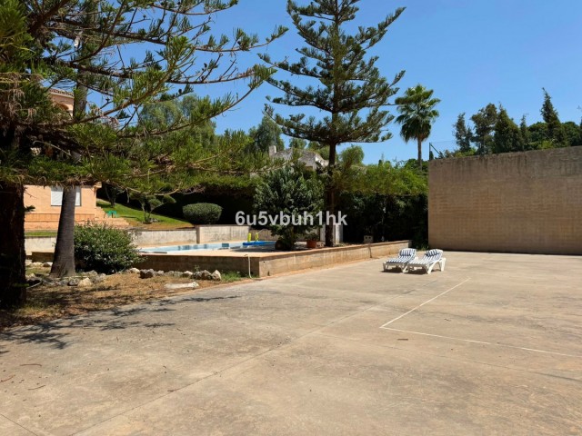 7 Makuuhuoneen Huvila Campo Mijas