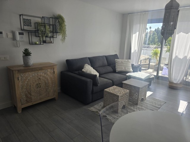 Apartment, El Faro, R5482549