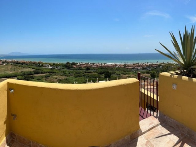 2 Bedrooms Apartment in Manilva