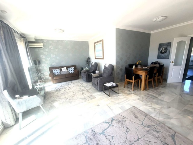 Apartment, El Paraiso, R5484436