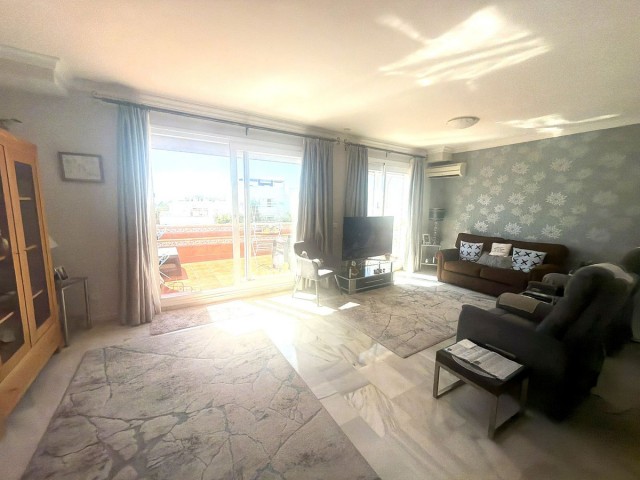 Apartment, El Paraiso, R5484436
