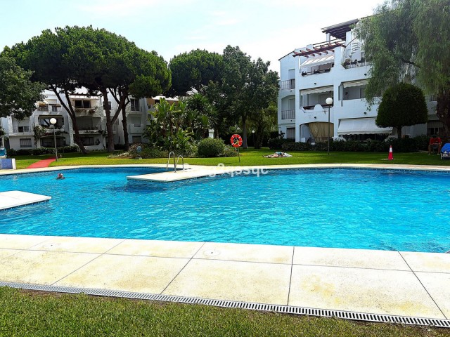 Apartamento con 3 Dormitorios  en Costalita