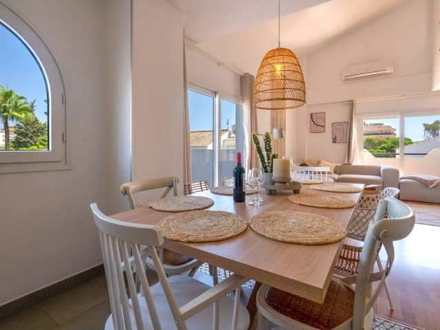 4 Bedrooms Apartment in La Carihuela