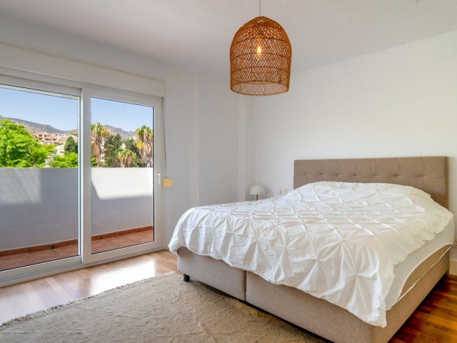4 Bedrooms Apartment in La Carihuela