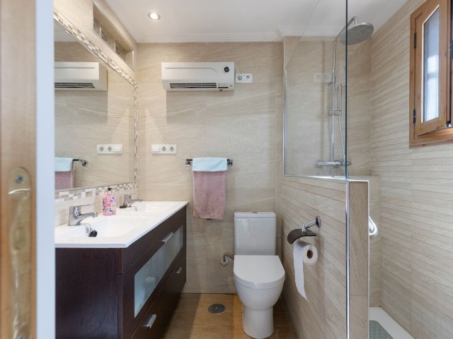 4 Bedrooms Townhouse in La Carihuela