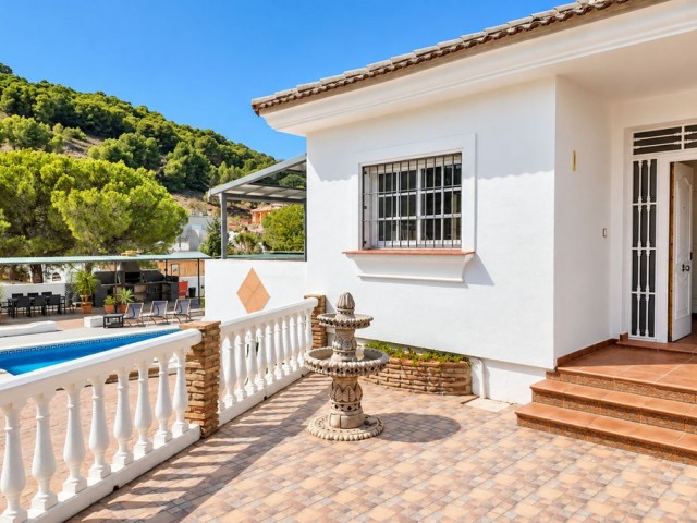5 Bedrooms Villa in Alhaurín de la Torre