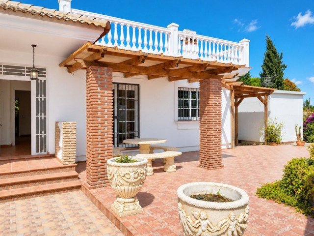 5 Bedrooms Villa in Alhaurín de la Torre