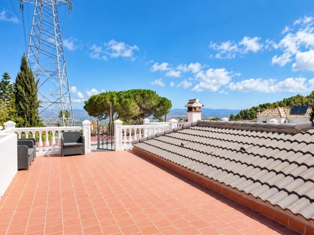 5 Bedrooms Villa in Alhaurín de la Torre