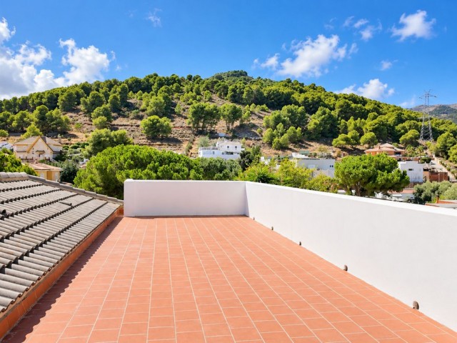 5 Bedrooms Villa in Alhaurín de la Torre