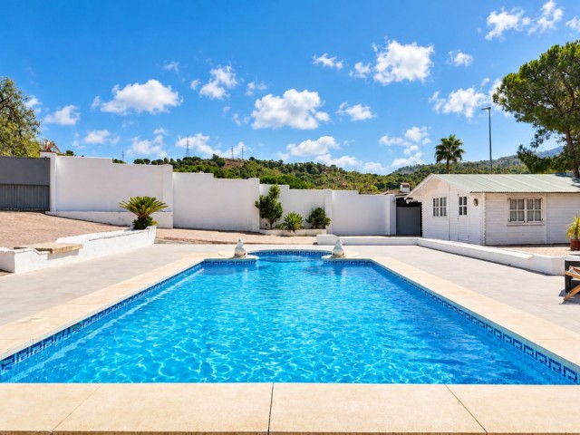 5 Bedrooms Villa in Alhaurín de la Torre