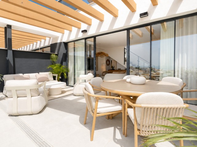 2 Bedrooms Apartment in La Carihuela