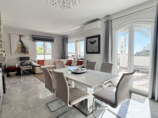 Penthouse in Los Almendros