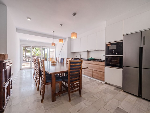 4 Slaapkamer Rijtjeshuis in Reserva de Marbella