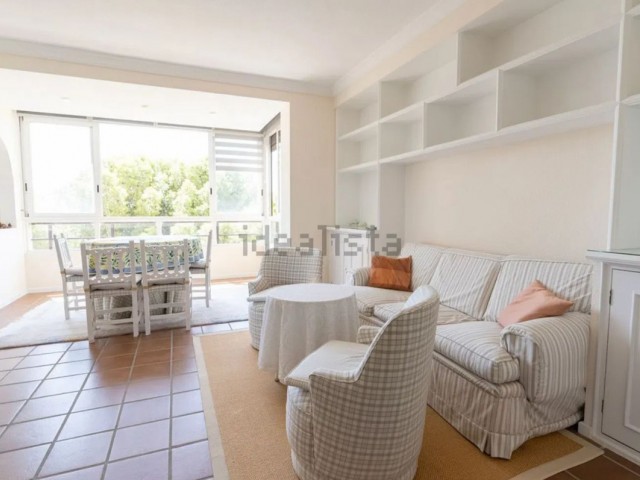 Apartment, Nueva Andalucia, R5471335