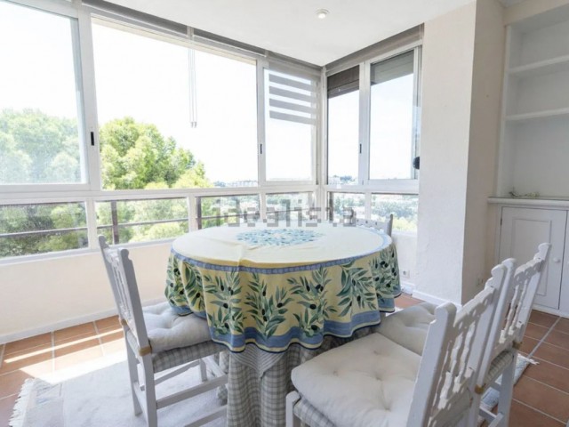 Apartment, Nueva Andalucia, R5471335