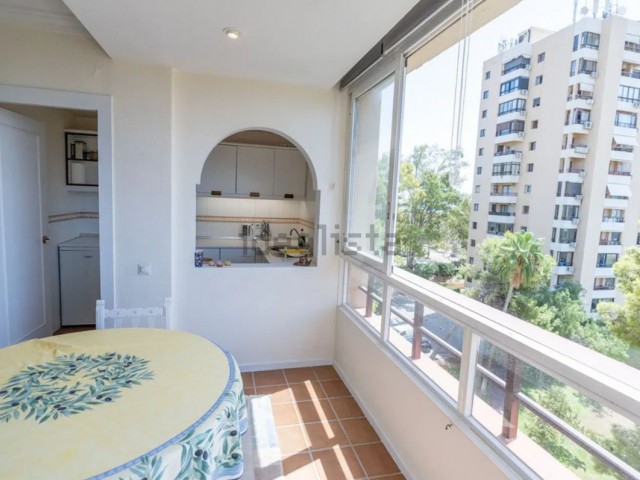 Apartment, Nueva Andalucia, R5471335