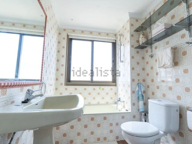 2 Bedrooms Apartment in Nueva Andalucía