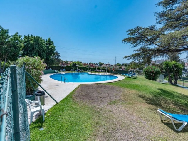 2 Bedrooms Apartment in Nueva Andalucía