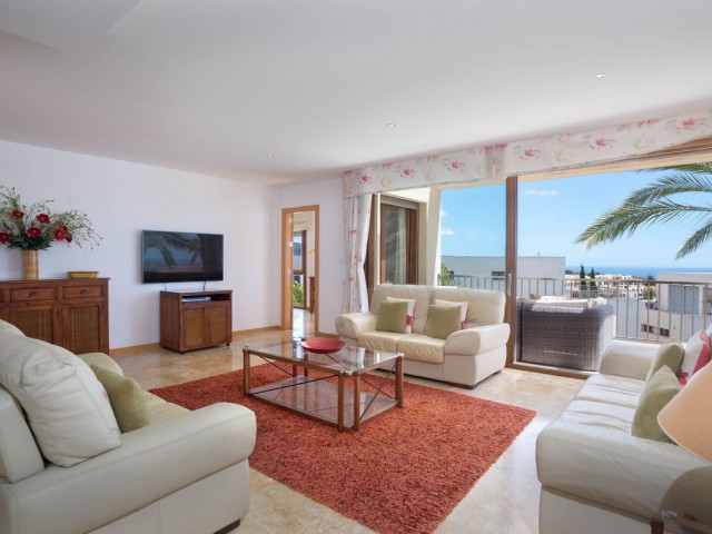 Apartamento, Altos de los Monteros, R5413324