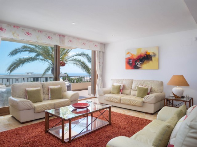 Apartamento, Altos de los Monteros, R5413324
