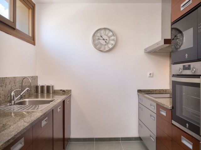 Apartamento con 3 Dormitorios  en Altos de los Monteros