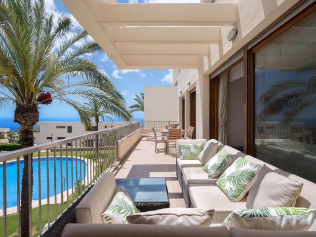 Apartamento con 3 Dormitorios  en Altos de los Monteros