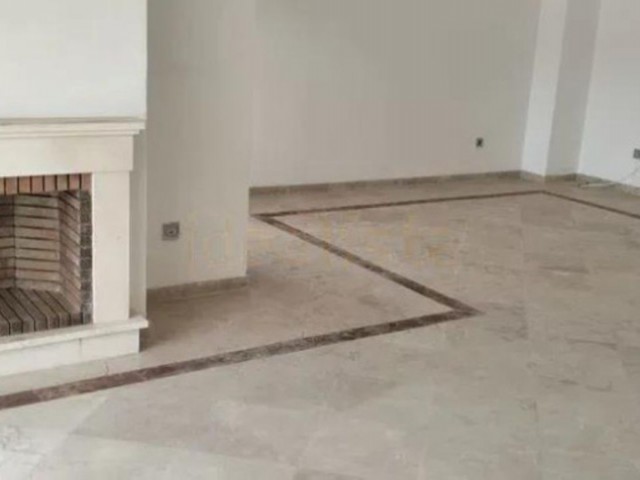 Apartment, San Roque, R5491723