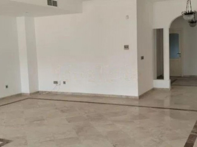 Apartment, San Roque, R5491723