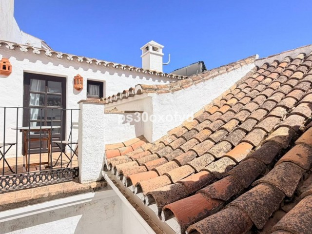 Adosado con 4 Dormitorios  en Casares Pueblo