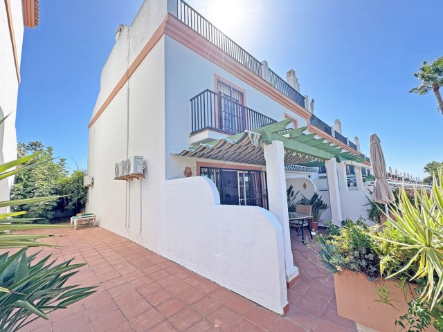 Townhouse, Cabopino, R5469154