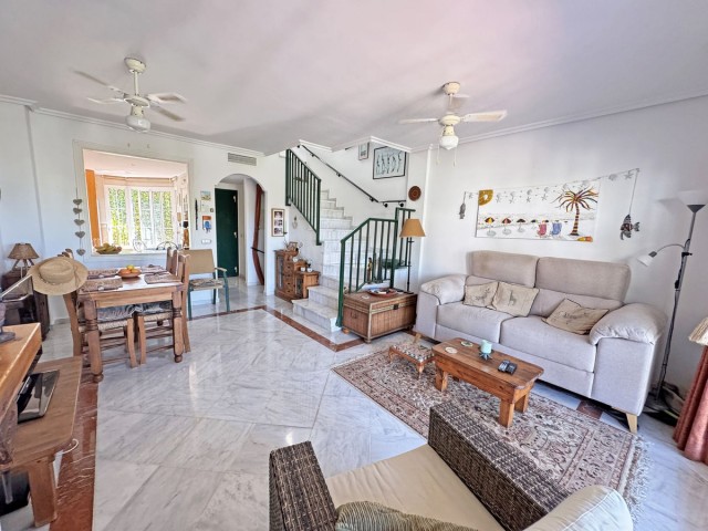 2 Bedrooms Townhouse in Cabopino