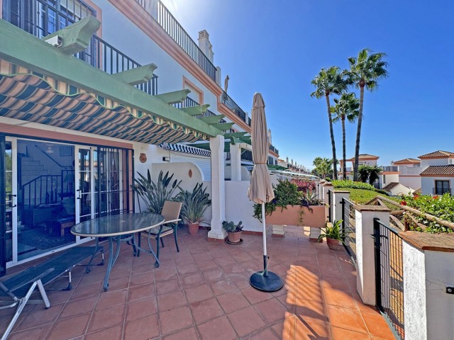 2 Bedrooms Townhouse in Cabopino