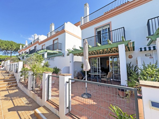 2 Bedrooms Townhouse in Cabopino