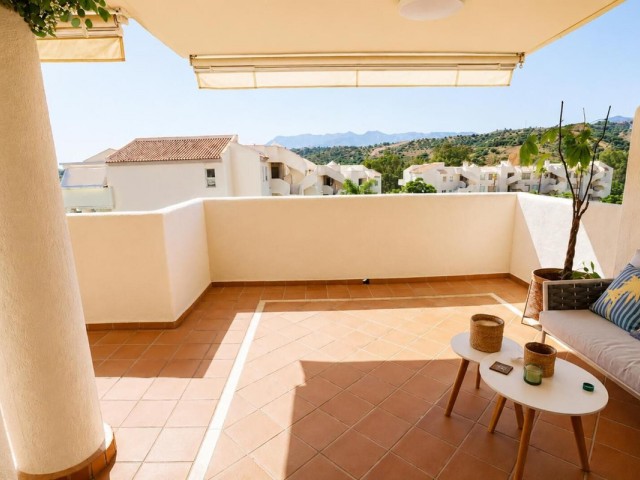 2 Bedrooms Apartment in Elviria