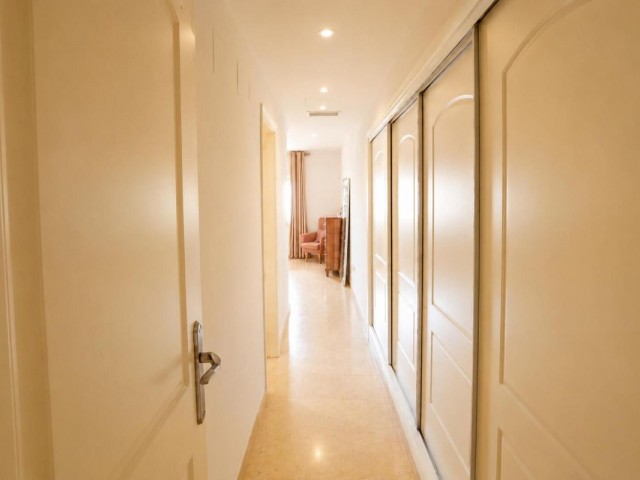 2 Bedrooms Apartment in Elviria