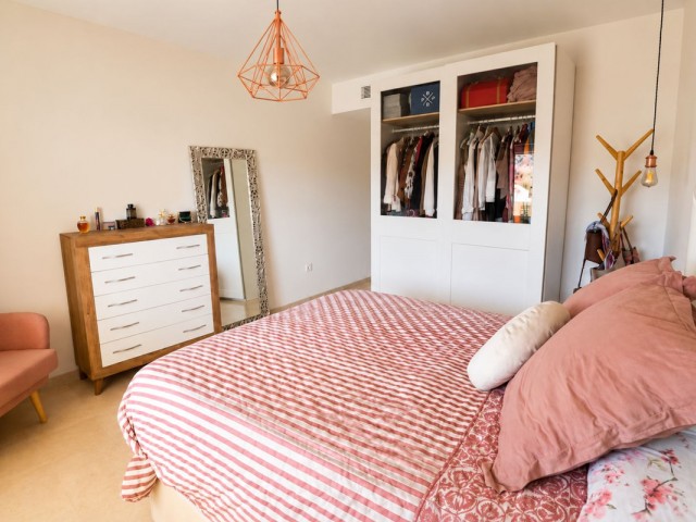 2 Bedrooms Apartment in Elviria