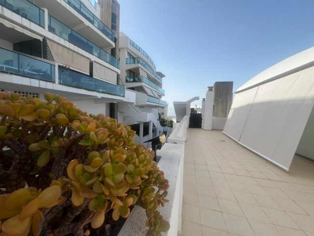 Penthouse, Riviera del Sol, R5461687