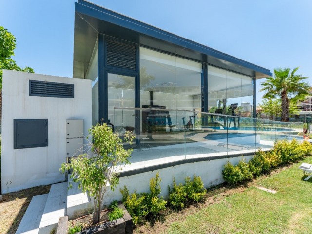 Apartment, La Duquesa, R5472475