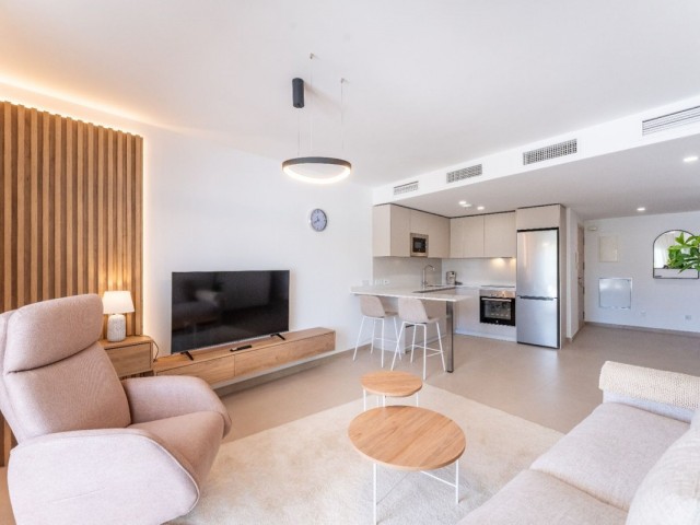 2 Bedrooms Apartment in La Duquesa