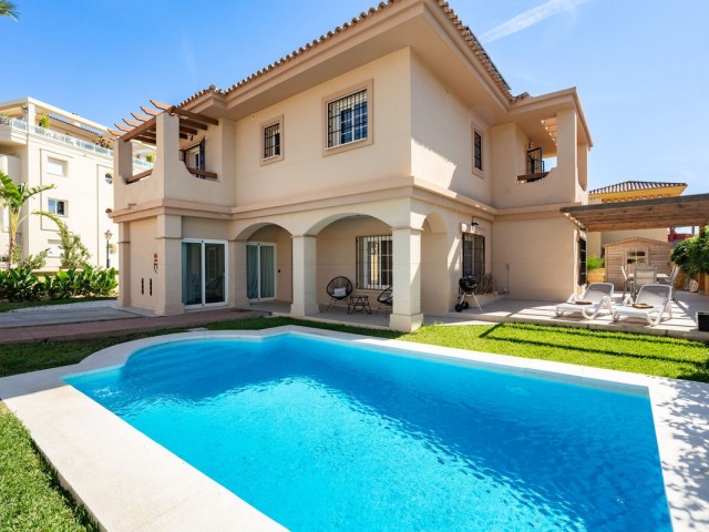 Villa, La Cala Hills, R5498092