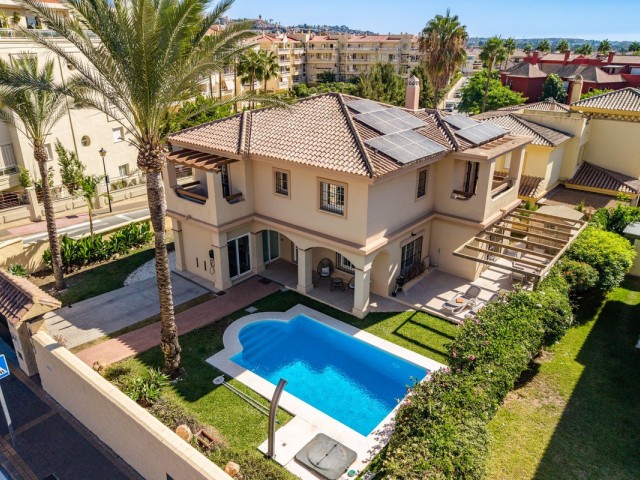 Villa, La Cala Hills, R5498092